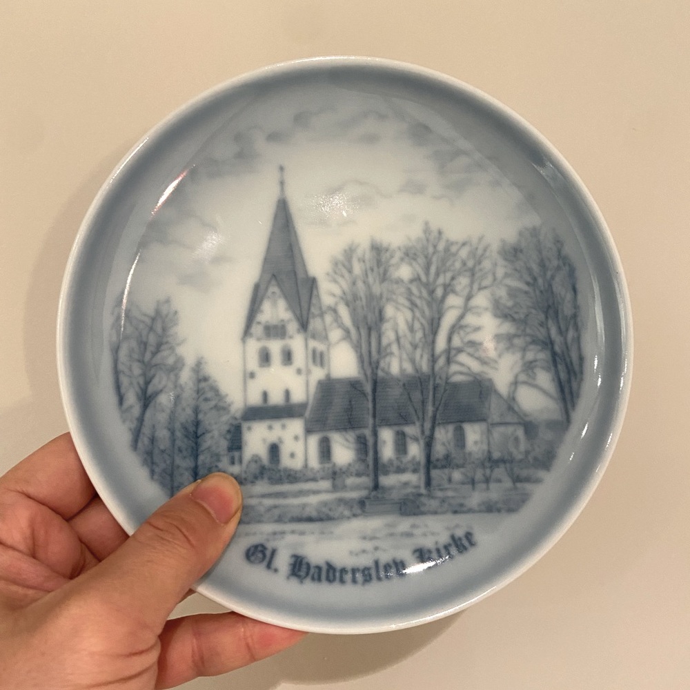 Plate, Haderslev Old Church, drawing in blue, Bing & Grondahl